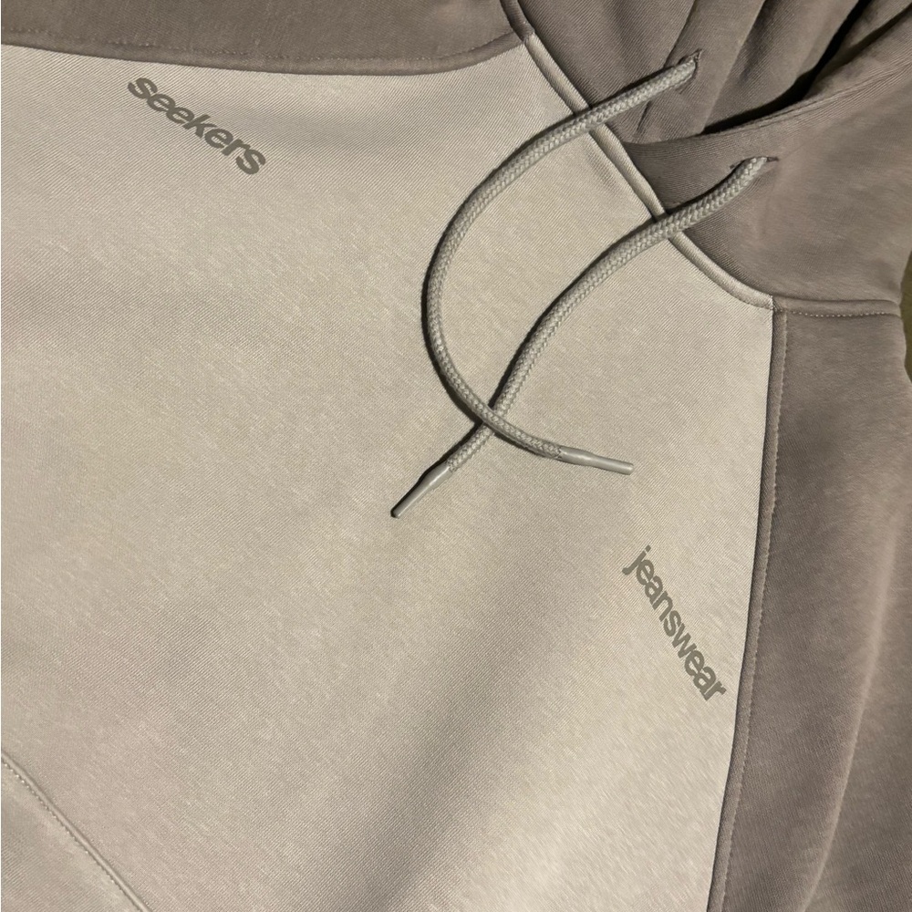Sisters and seekers hoodie - Picture 4 of 4